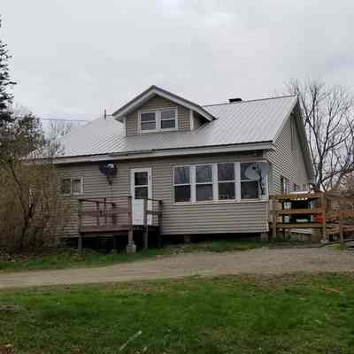 Site of the E.I. White Mill Boarding House on the South Edmunds Road.: This modern house is located where the E.I. White Mill Boarding house once stood, just below the company store.