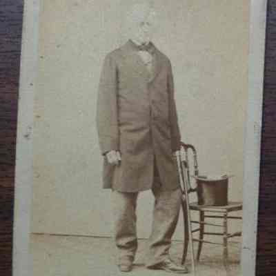 Carte-De-Visite