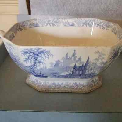 Tureen