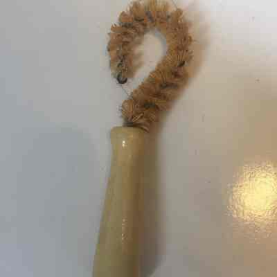 Buttonhook