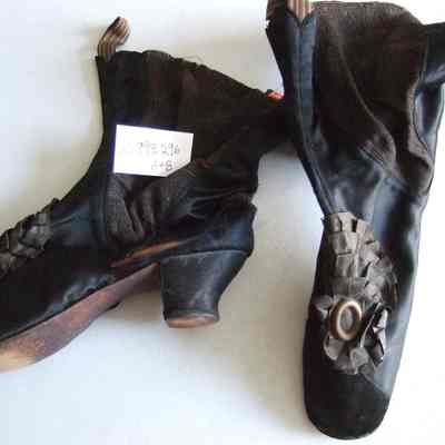 Shoe