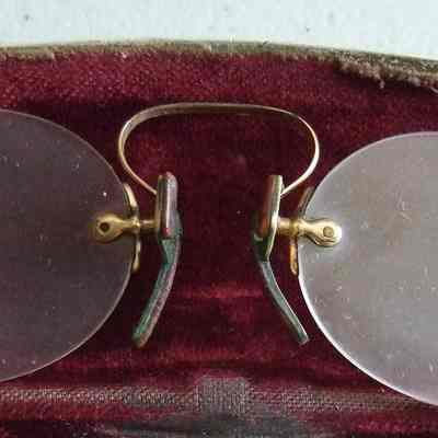 Eyeglasses