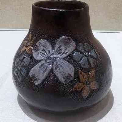 Pottery vase with flowers