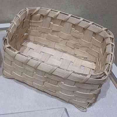 Short square oak splint basket