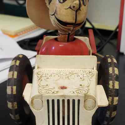 Howdy Doody tin wind-up firefighter toy