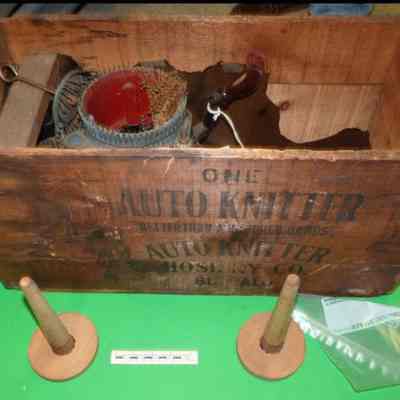 Auto knitter and instruction manual