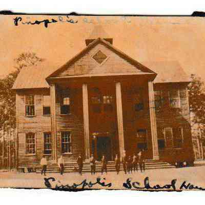 Pinopolis School