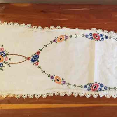 Embroidered table runner