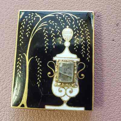 Weeping willow motif brooch