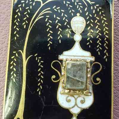 Weeping willow motif brooch