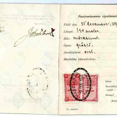 2005.79.4.a_pg_4-5: Copyright: Swedish American Museum; Origformat: Document; Resolution: 800ppi