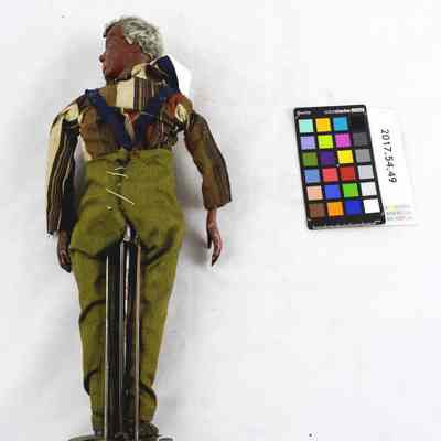 2017.54.49_Back: Copyright: Swedish American Museum; Origformat: 3D Artifact; Resolution: 300dpi