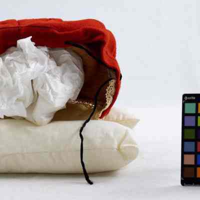 1997.97.18_Back: Copyright: Swedish American Museum; Origformat: 3D Artifact; Resolution: 300 dpi