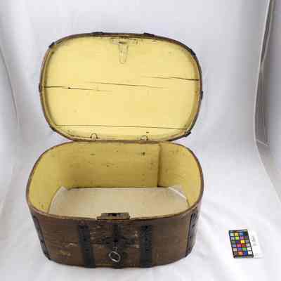 1998.13_Open: Copyright: Swedish American Museum; Origformat: 3D Artifact; Resolution: 300 dpi