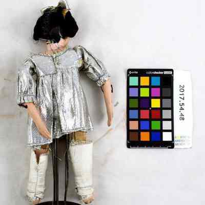 2017.54.48_Back: Copyright: Swedish American Museum; Origformat: 3D Artifact; Resolution: 300dpi