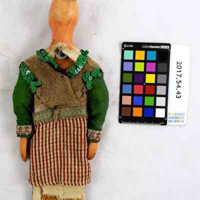 2017.54.43_Back: Copyright: Swedish American Museum; Origformat: 3D Artifact; Resolution: 300dpi