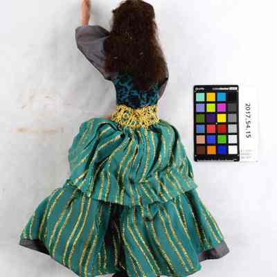 2017.54.15_Back: Copyright: Swedish American Museum; Origformat: 3D Artifact; Resolution: 300dpi